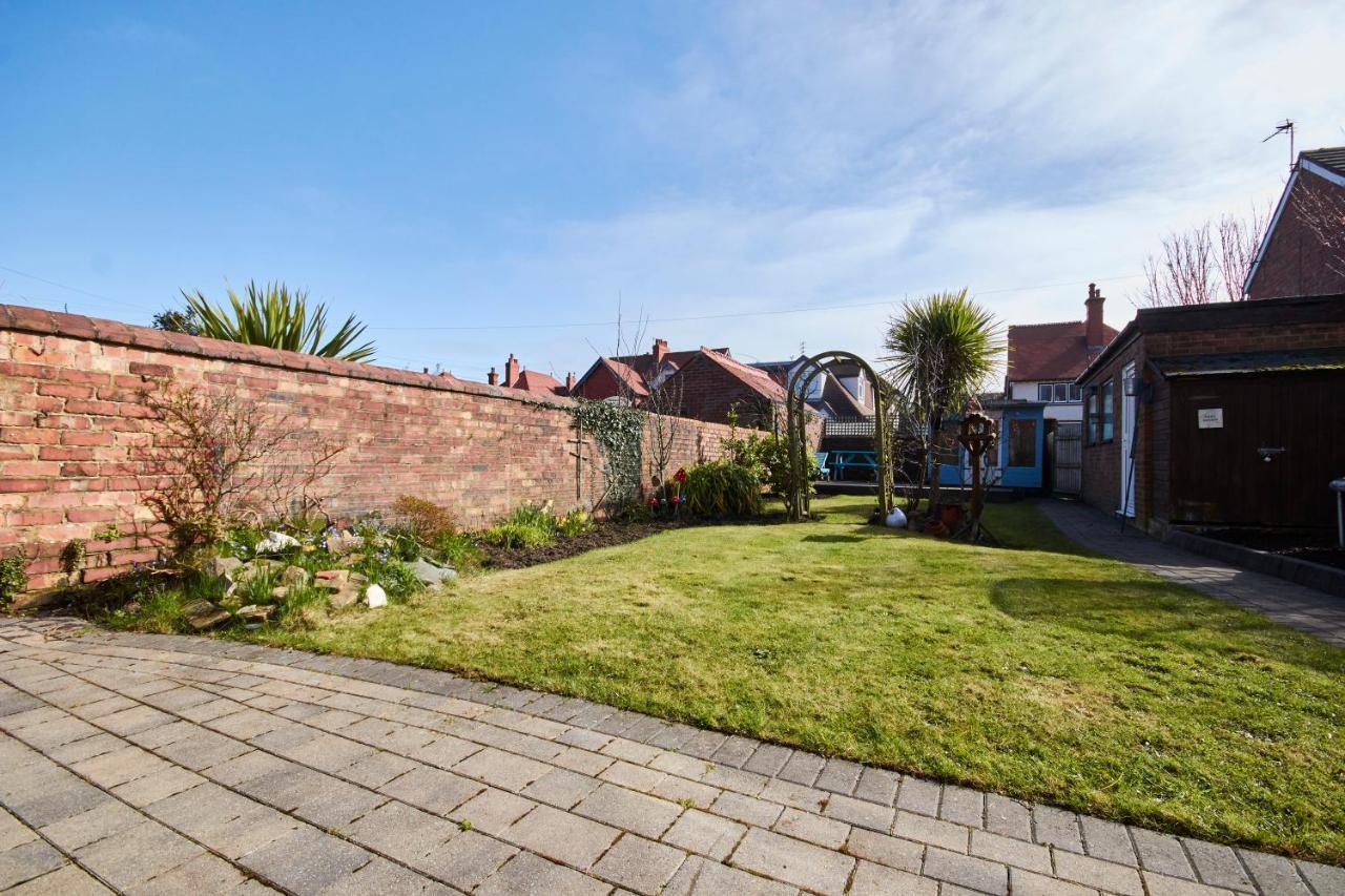 The Lytham Beach House - Garden Lytham St Annes Exterior photo